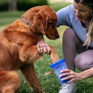 Dexas MudBuster Portable Dog Paw WasherPaw Cleaner, Medium, Pro Blue
